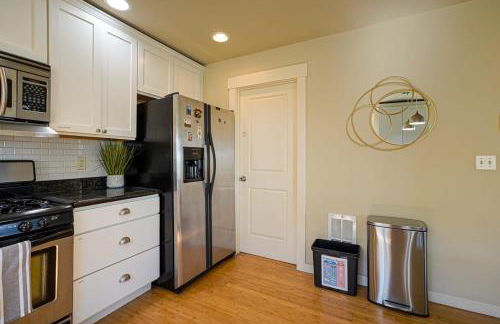 Stylish North Seattle Townhouse- Dual Master Suites - Foto 22