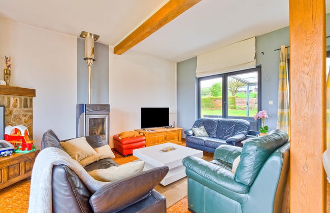 Holiday Home in Lierneux With Private Garden - Photo 19