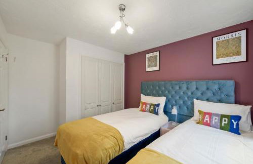 Beautiful 5 bedroom house in Stone, Aylesbury, Free parking - Foto 13