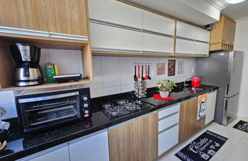 Apartamento centralizado à poucas quadras do mar. - Foto 8