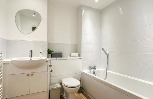 Luxury 2 Bedroom City Centre Apartment - Secure Parking - Amazing location! - Foto 23