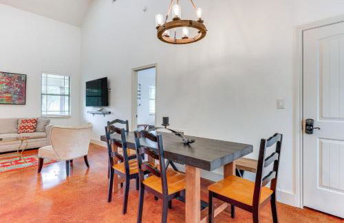 San Marcos Home with Fire Pit about 10 Mi to Downtown! - Photo 6