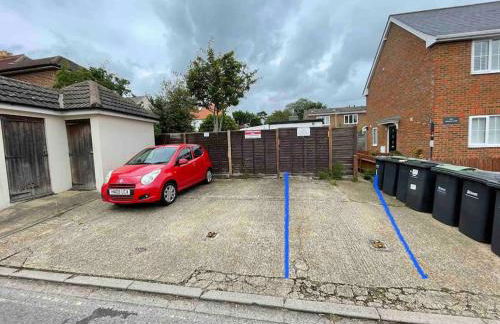 1 bed flat with parking near town centre - Photo 12