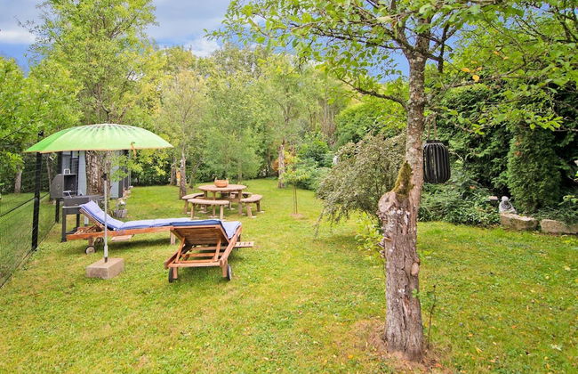 Charming Stay Near Forests - Photo 21