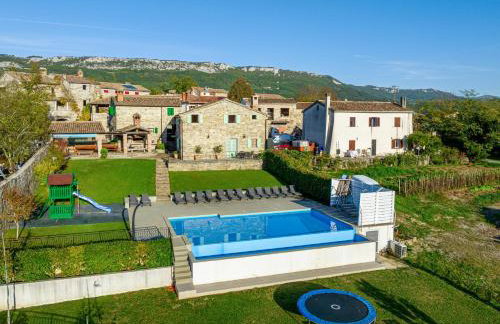 Villa Denis Village in Central Istria for 28 people pet friendly complex of 4 stone houses - Photo 19