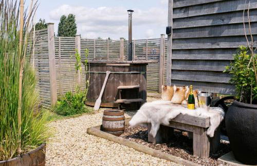 Shepherd's Hut- Hot Tub- Wellness Spa- Wood Burner - Foto 5