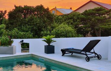 Mare`s Private House 1st floor with Pool - Foto 28