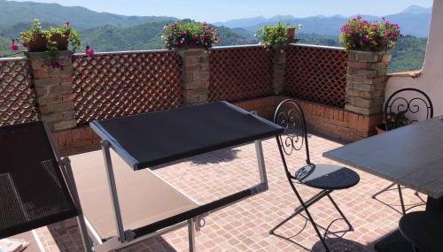 Home Holidays Crasciana, con terrazza vista sulle Alpi Apuane. - Foto 3