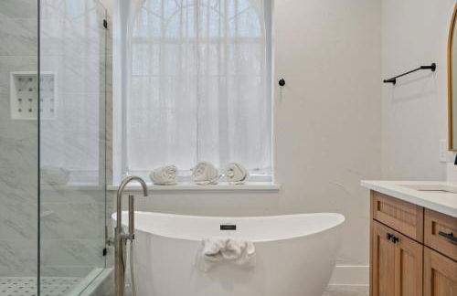 Heated Pool PoolTable HotTub Sleeps 16 Renovated - Foto 25