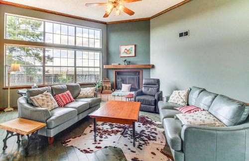 Hiking Nearby! Mountain-View Home Outside ABQ - Foto 1