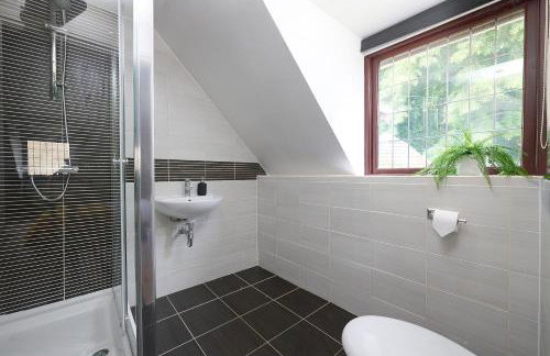 Spacious 7BR Home, Families & Contractors, Hot Tub - Foto 35