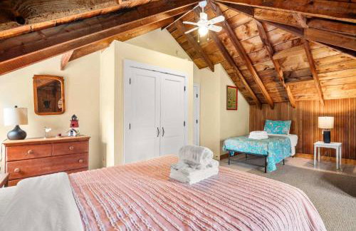 Stunning Water Views Sleeps 14 - Foto 29