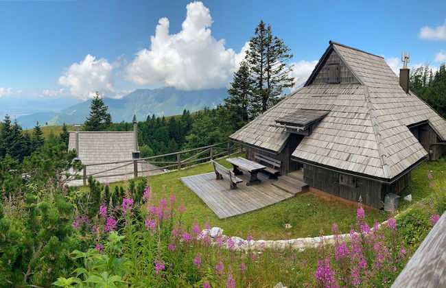 Koča Zlatorog - Velika planina - Foto 15