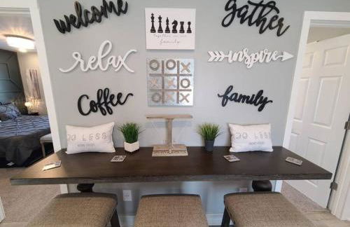 Newly Built Waterfront home w/Amazing Views - Foto 17