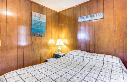 Shared Dock and Yard Greers Ferry Lake Home! - Foto 14