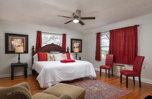Grand Performance Home 3 min to Downtown, Stockyard, AT&T - Photo 36
