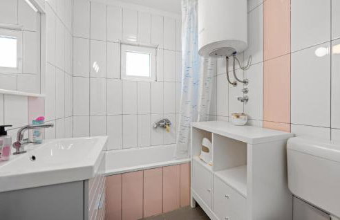 Lovely Home In Krkovic - Photo 41