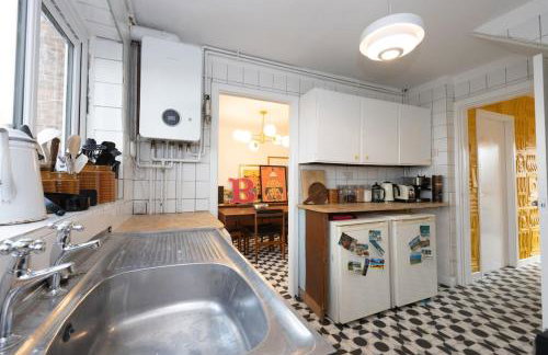 Cosy mid century Stockport with views, dog walks, woodburner - Foto 12