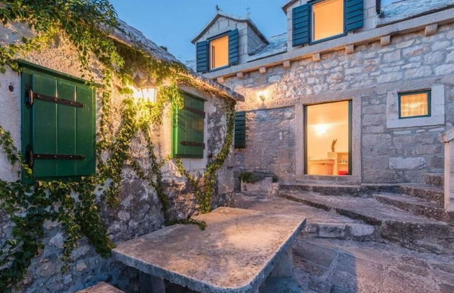 Mari 1 - With Pool - H - Photo 27