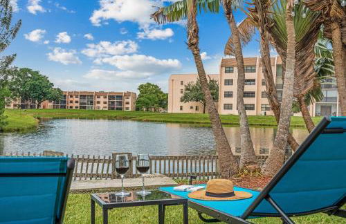 Waterfront Oasis Escape with 7 Seats Hot Tub! - Foto 29