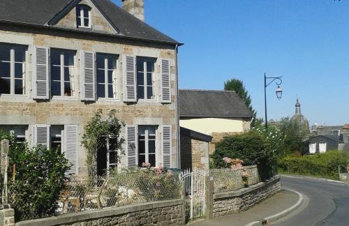 Beautiful village home close to all attractions - Foto 21