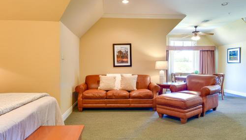 Springfield Studio Rental w/ Golf Course View! - Foto 5