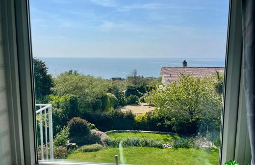 Stunning Charmouth Property with Bay views! - Photo 27