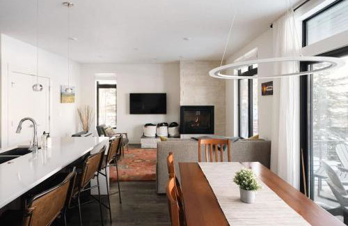 Riverfront Patio - Hot Tub - Luxe Silverthorne - Foto 2