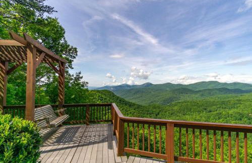 A Celestial Chalet Pets, Hot Tub & Mountain View - Photo 31