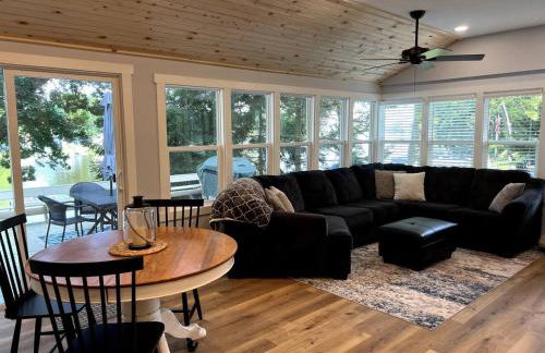 Edgerton Escape 2 on Water with Dock - Photo 4