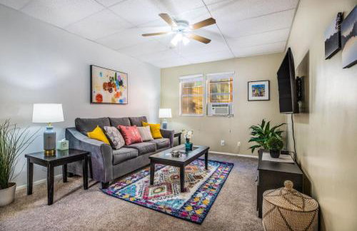 Historic Avenues Apartment Downtown - Foto 1