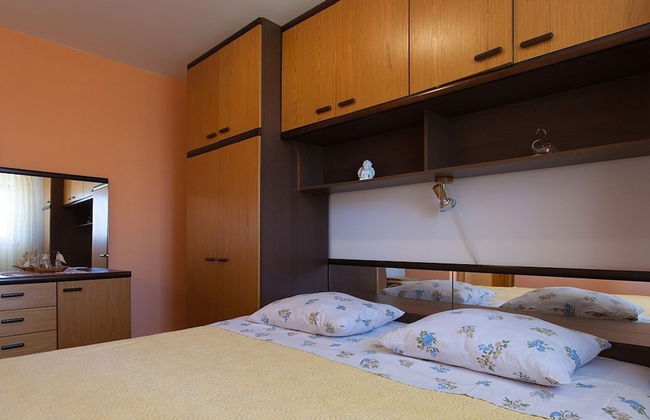 Cozy Apartment in Malinska near Sea - Foto 3