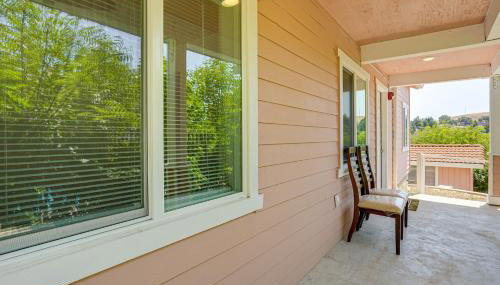 Quaint Concord Home with Covered Porch Near Hiking - Foto 2