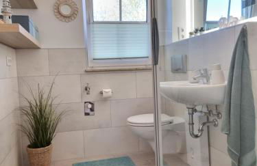 Düne 4 - Ferienunterkunft mit eigenem Garten in der beliebten Dünenresidenz - sanftes Meeresrauschen inklusive - Foto 24