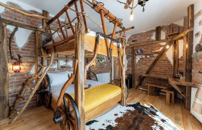 Viewtopia - The Secret Land - Photo 35