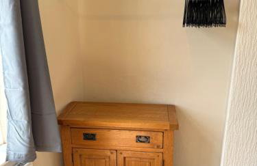 Large Traditional, Sleeps 8, 2 baths, Train, Tram, Pubs, Hucknall - Foto 23