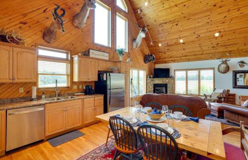 Pet-Friendly Vienna Cabin with Screened-In Porch! - Photo 7
