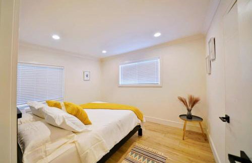 Marbella Lane - Vibrant 4BR RWC Ldry - Foto 19