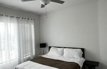 Elegant Home with Stunning Views and Comfortable Amenities - Foto 14