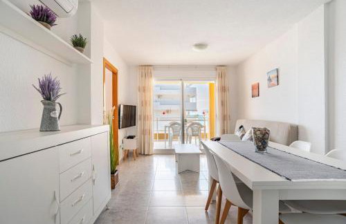 Apartamento céntrico en la playa con piscina. - Foto 4