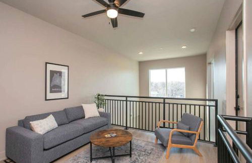 2 Bedroom + Loft Condo, Coffee Shop in Building - Foto 22