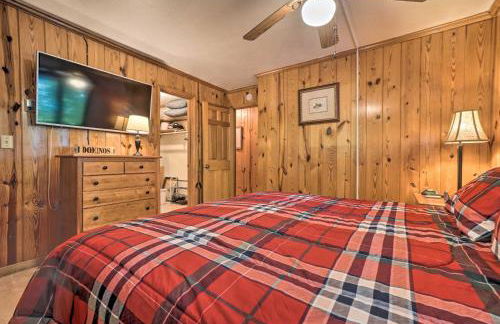 Serene Sky Valley Family Chalet with Fireplace - Foto 21