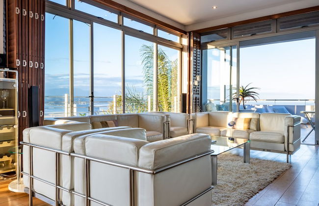 PENTHOUSE 230m2 ON THE SEA - Photo 30