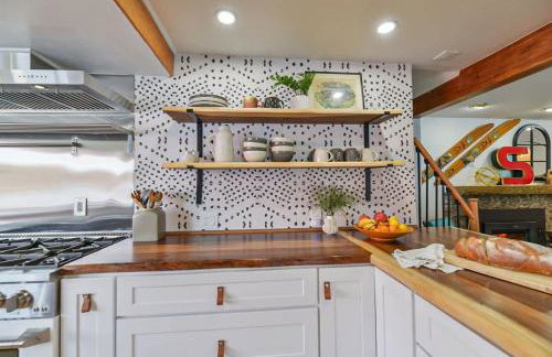 Huvila Haven Lake Front Home with Dock and Hot Tub - Foto 21