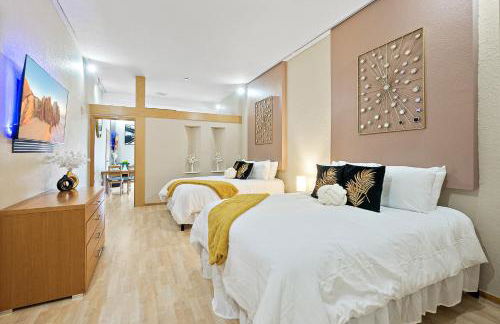 European style Queen Suite in Palm Coast - Best view with Balcony near Beaches! - Photo 2