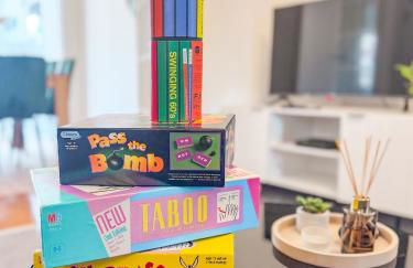 Raygill LT 4 Bedroom House By Furnished Accommodation - Private Parking - Perfect For Families & Contractors - Foto 52