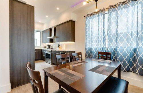 Luxury Modern 4 bedroom 3 Bath Home With Rooftop Deck #3 - Foto 22