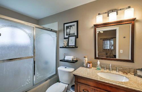 Lakefront Brandon Home with Patio and Screened Lanai! - Foto 12