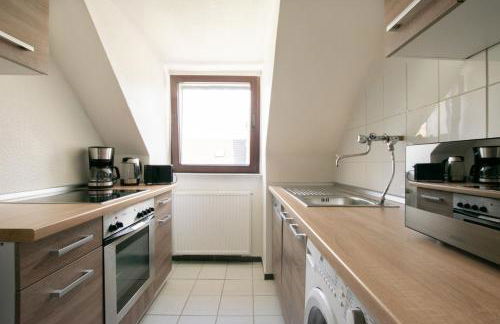 Tolstov Apartments - 1 , 2 and 3 Room Monteur Apartments - Photo 17