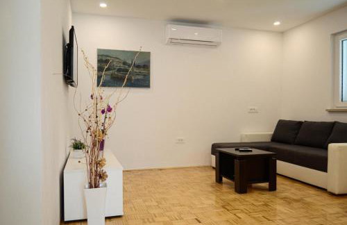 Apartment Marko - Photo 3